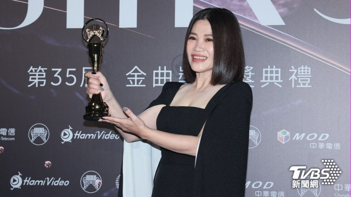 台語歌后黃妃。(圖/TVBS娛樂組攝)