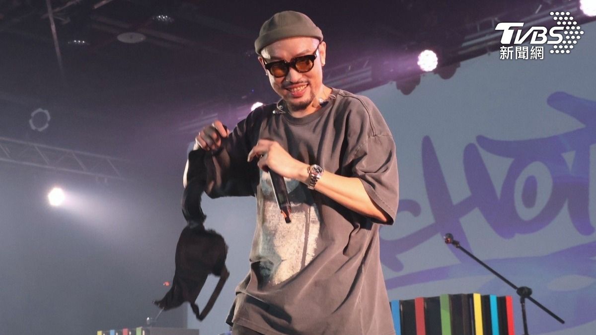 金曲慶功/熱狗獲歌王!首開唱「黑內衣飛上台」 他曝婚禮進度