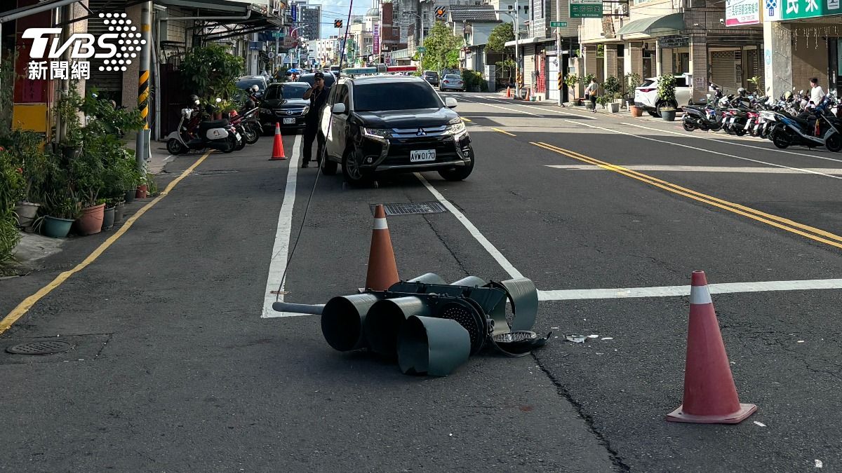 警方抵達現場時，當事駕駛已經駛離現場。（圖／TVBS）