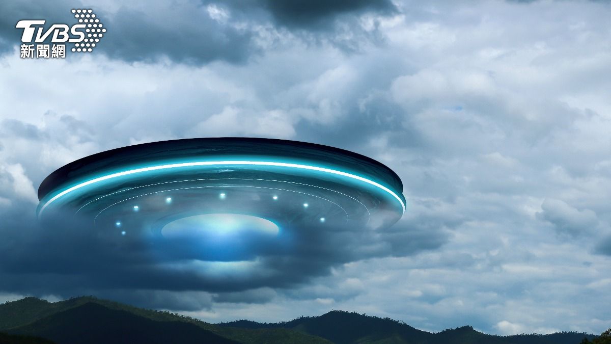 外星人就在我們身邊?哈佛論文提「4大假說」:恐偽裝人類生活