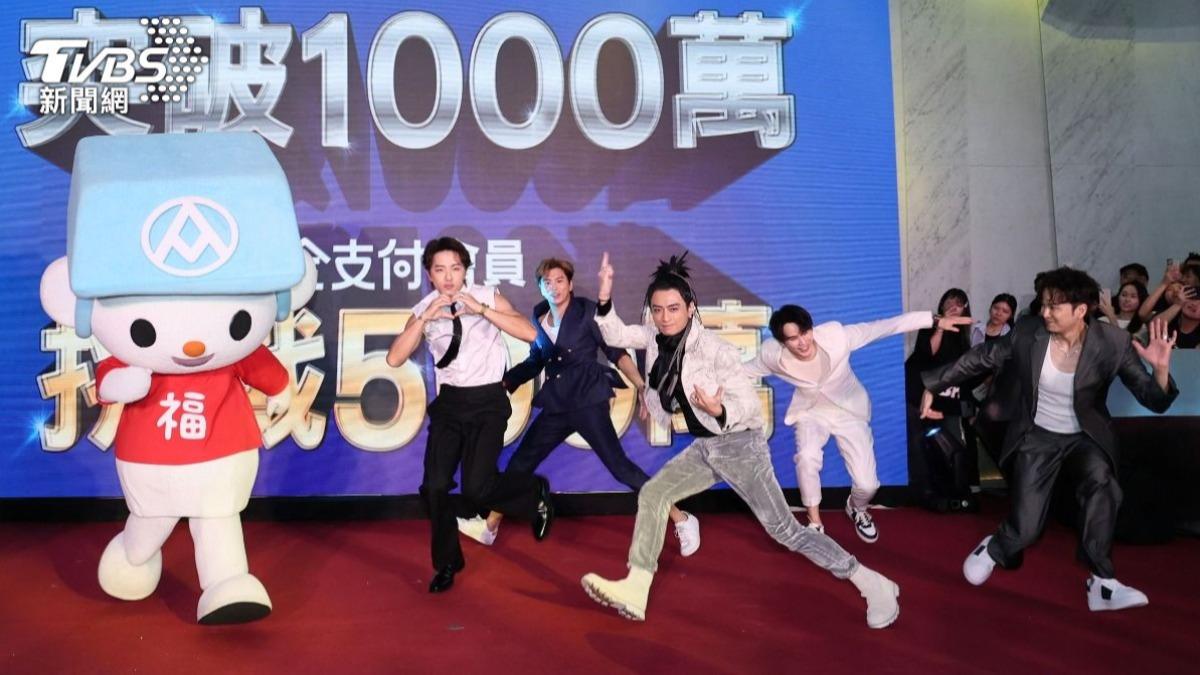 不要再亂16蹲了！膝蓋壓力「暴增16倍」　醫示警：恐心絞痛