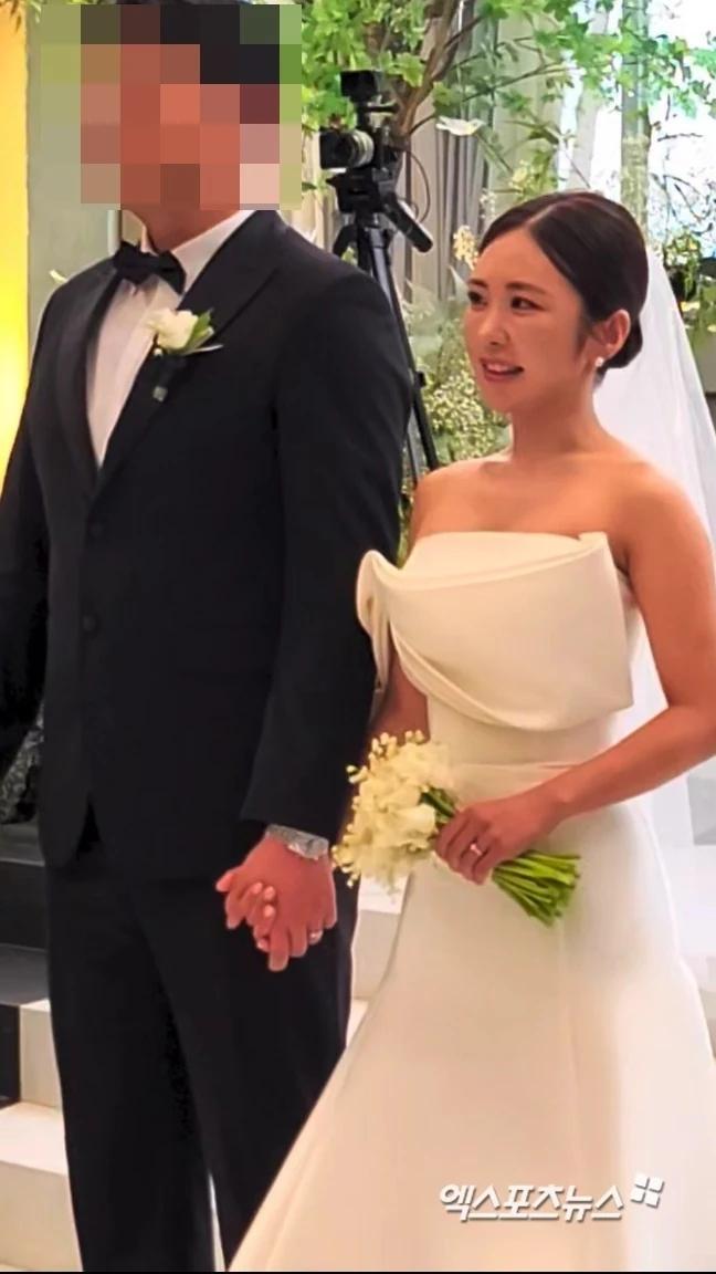 「美月」金成恩昨天完婚。(圖/翻攝自xportsnews)