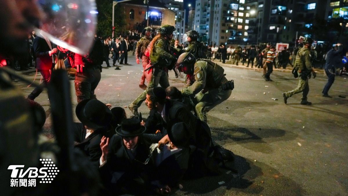 有片/「寧死也不要入伍」 數萬以色列正統派與警爆發衝突