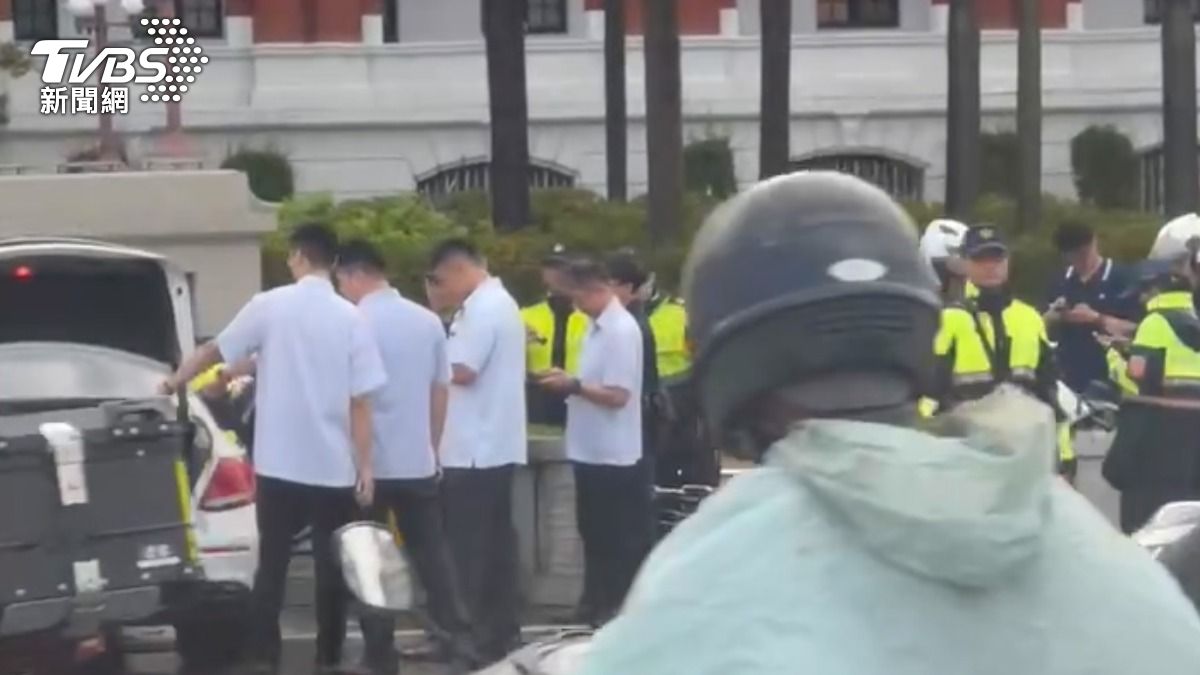 警方獲報趕抵現場。(圖/TVBS)