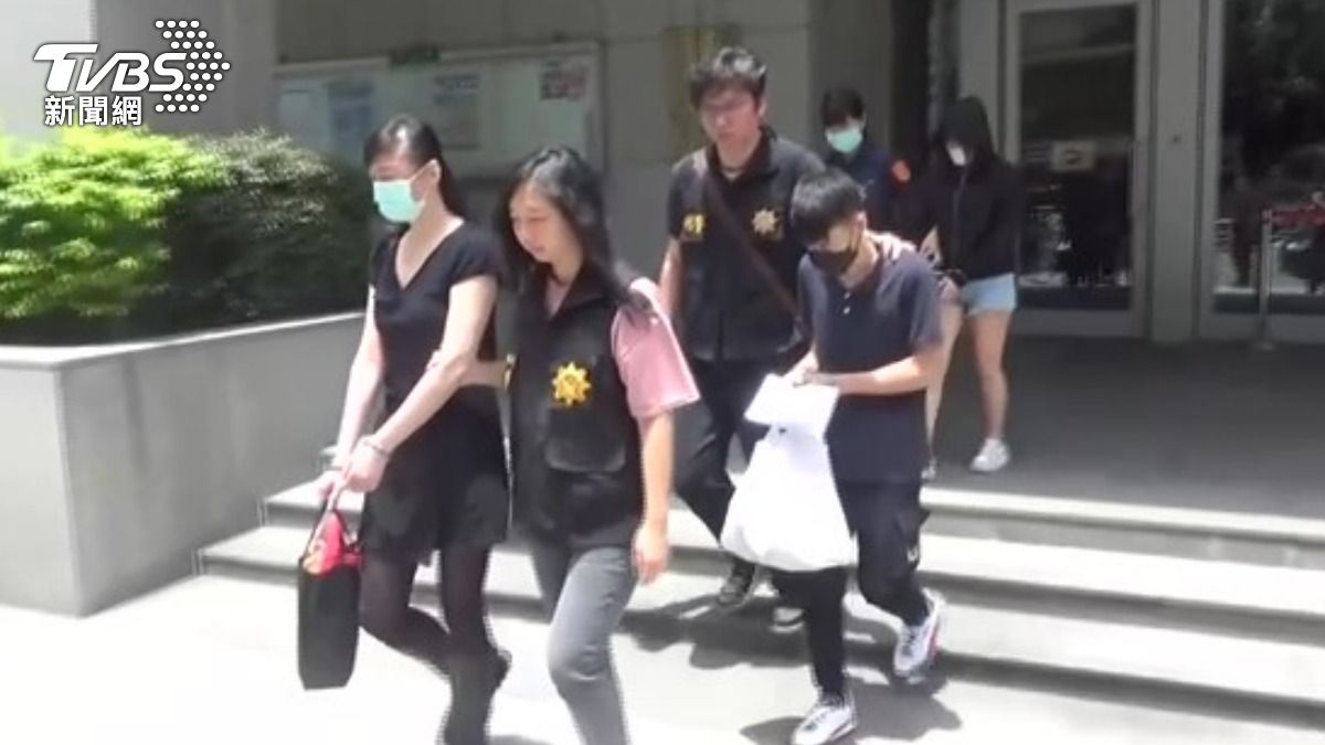負責人、荷官等工作人員遭警方移送法辦。(圖/TVBS)