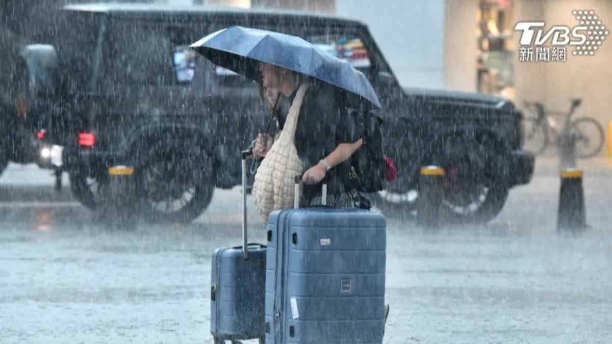 天氣／國家警報響了！大雷雨狂轟「16縣市大雨特報」　警戒區出爐