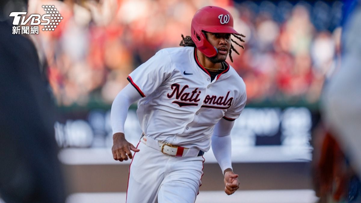 MLB/國民超級新秀開箱!「木頭哥」首打席敲安 秒成隊史第2人