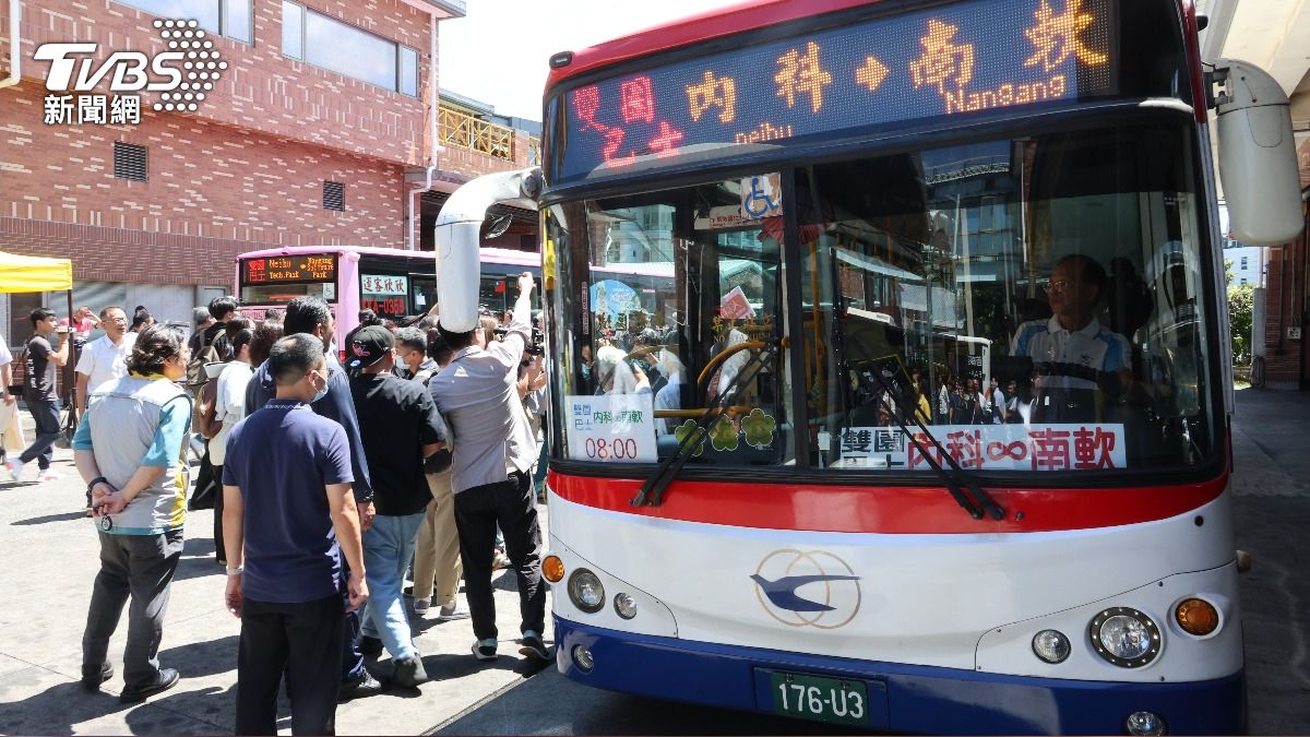「內科∞南軟」雙園巴士今通車。（圖／葉志明攝） 