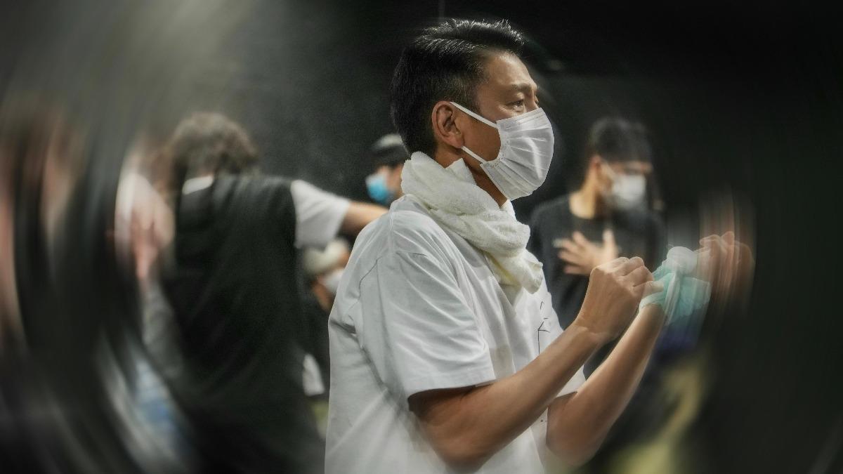 劉德華排練期間不忘戴著口罩保護自己。(圖/台灣映藝、超級圓頂提供)