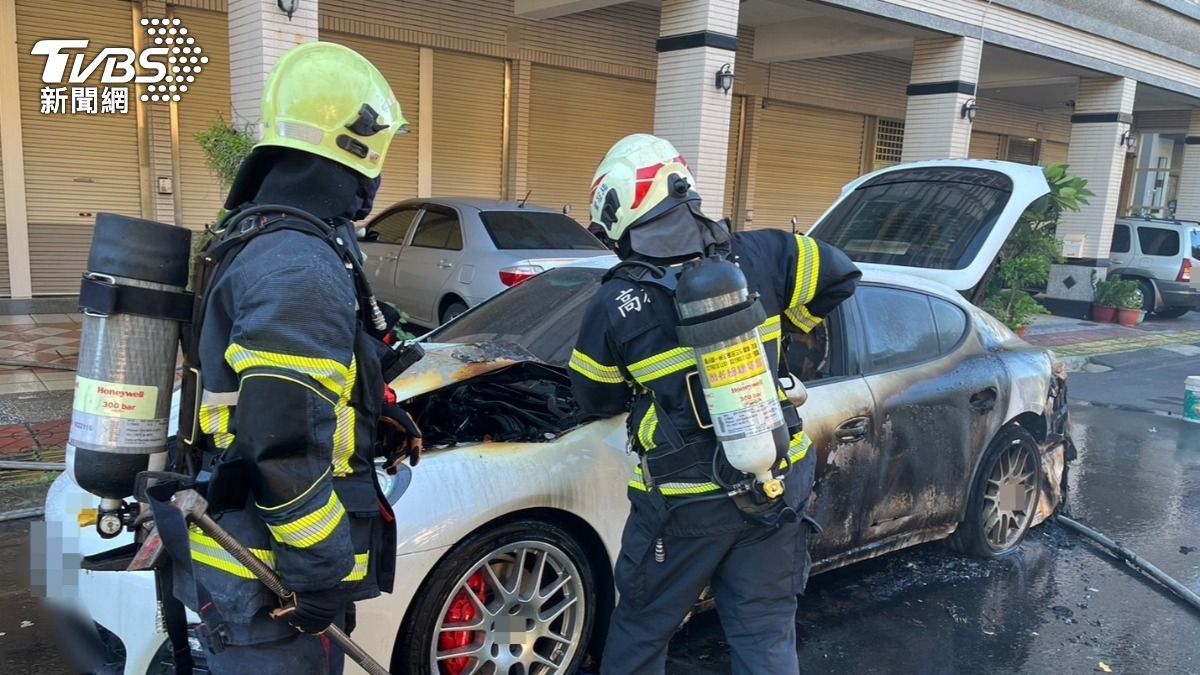 好貴火燒車!保時捷「帕拉梅拉」路邊自燃 才從保養廠駛出