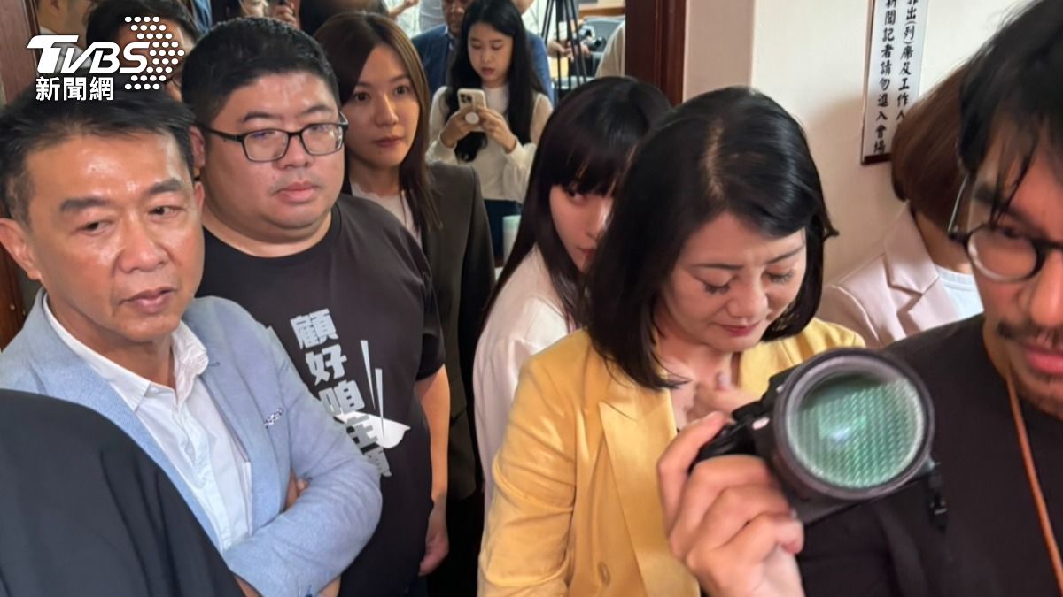 《選罷法》之亂!綠委不讓換會議室 藍控綠「囚禁議事人員」