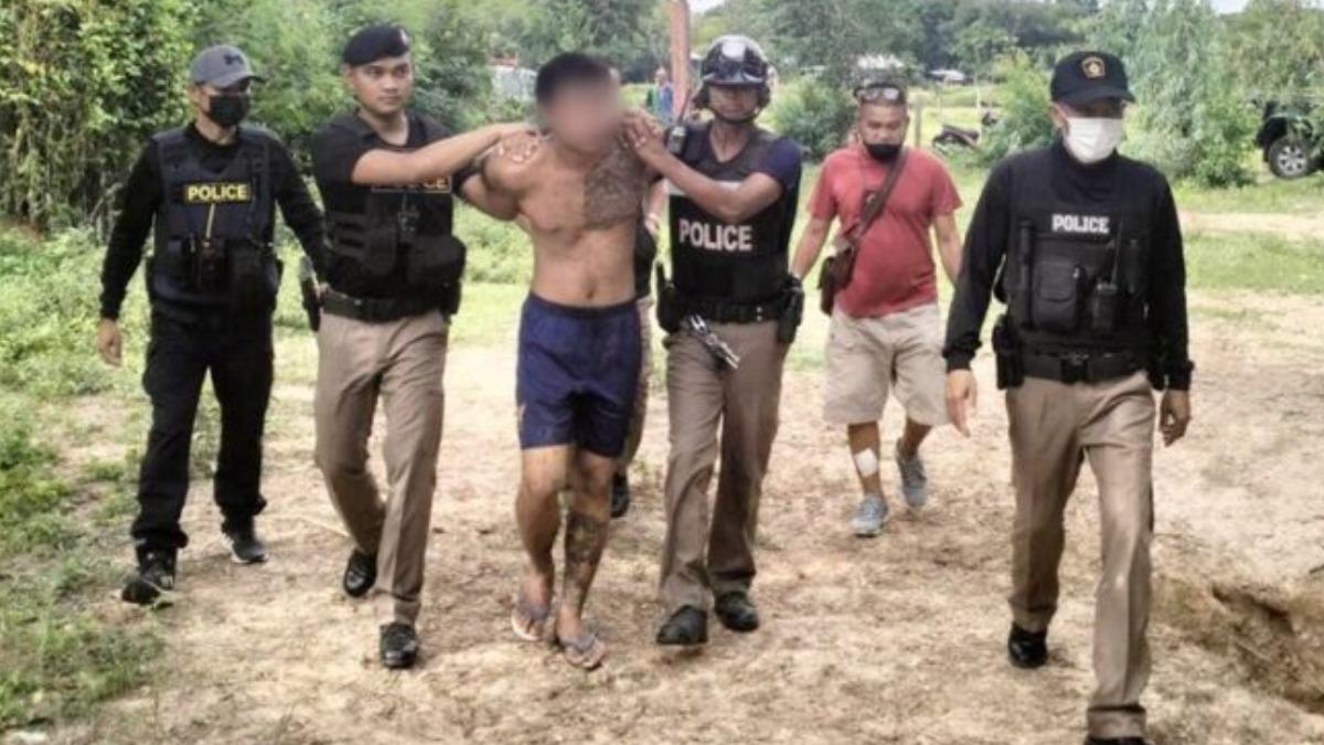 泰狠孫斬首阿公還提頭顱到處走 祖父成無頭男屍坐立塑膠椅