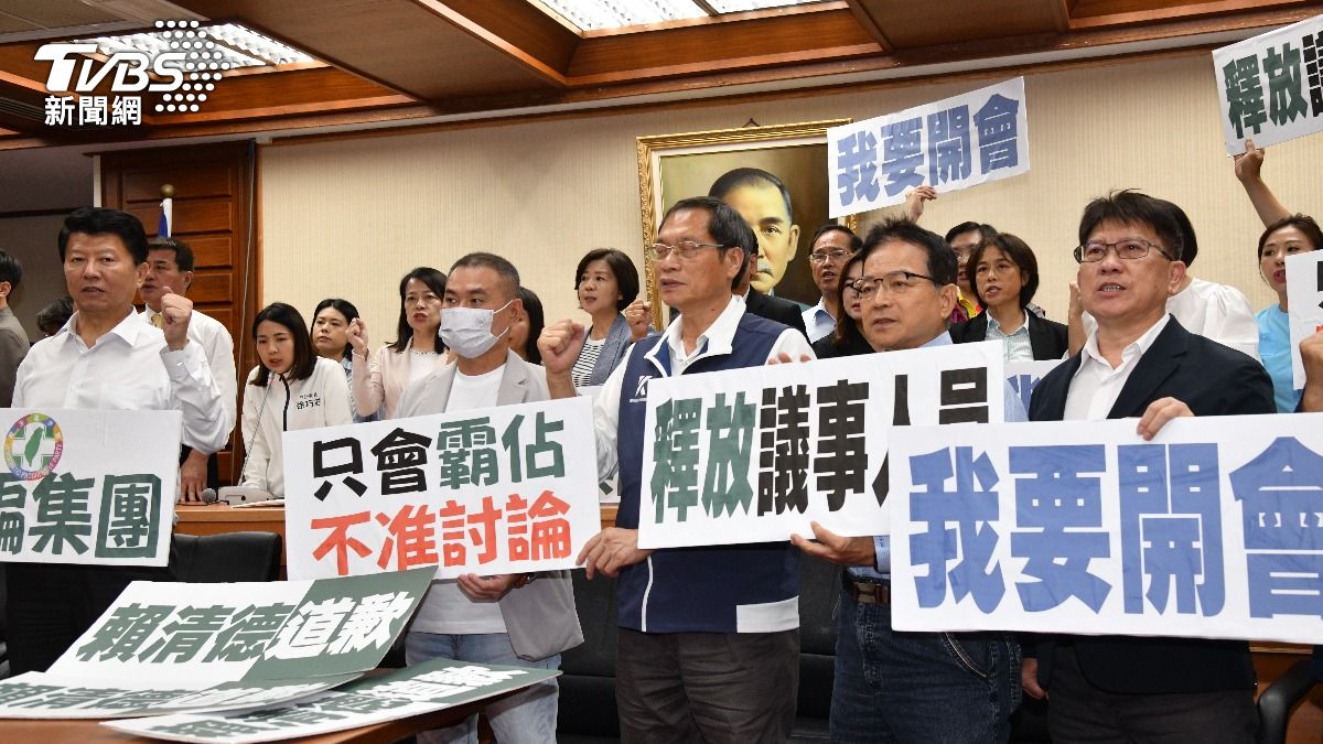 選罷法修法!轟綠委軟禁議事人員「上廁所都不行」 藍要告柯建銘