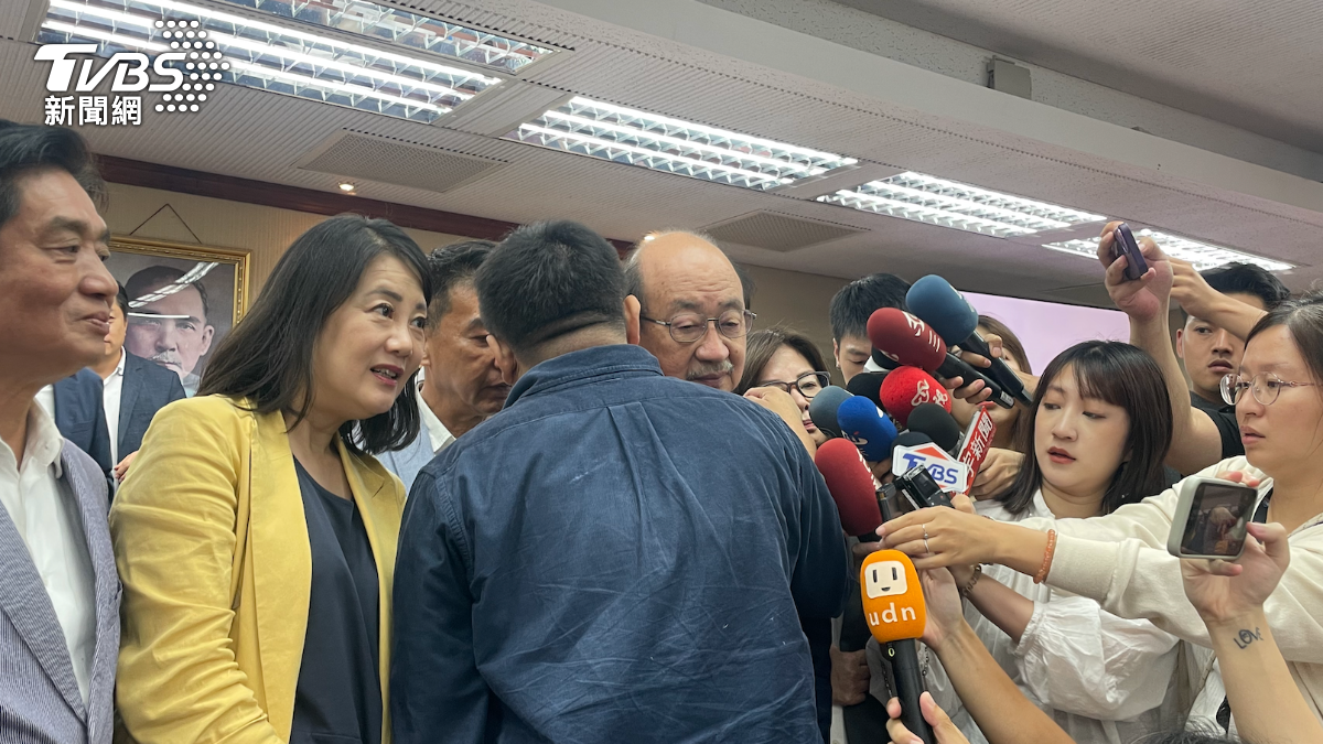 選罷法卡關!藍黨團告綠犯強制罪 柯建銘:更換會議室才是非法