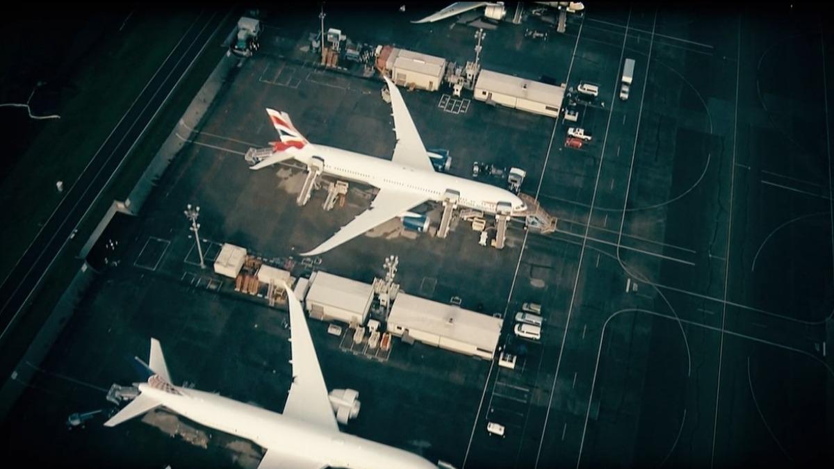 CNN揭露波音用報廢零件組裝飛機。(圖/翻攝自CNN)