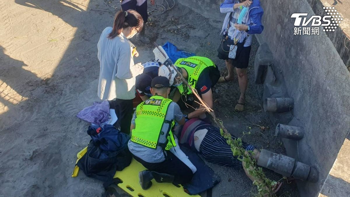 屏東7旬婦送果汁給工人解暑反被熱暈 跌落乾涸魚塭骨折