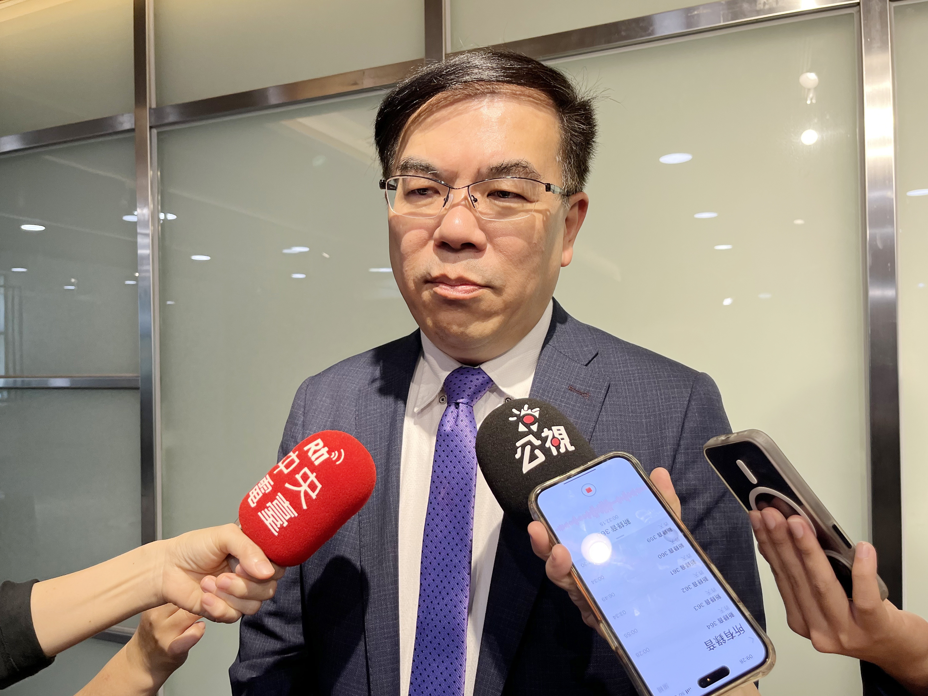 彭啓明:碳費對GDP衝擊低 將訪企業主溝通助轉型