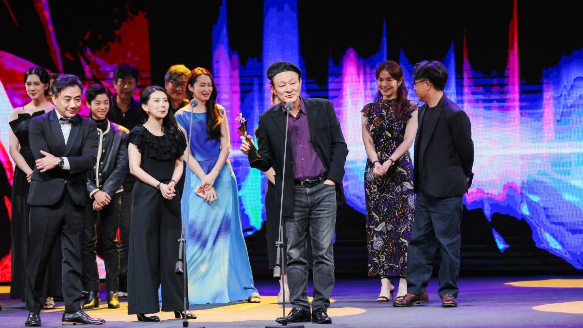 陳慕義再開譙!這次轟導演 《老狐狸》奪5獎「3度上台沒謝演員」