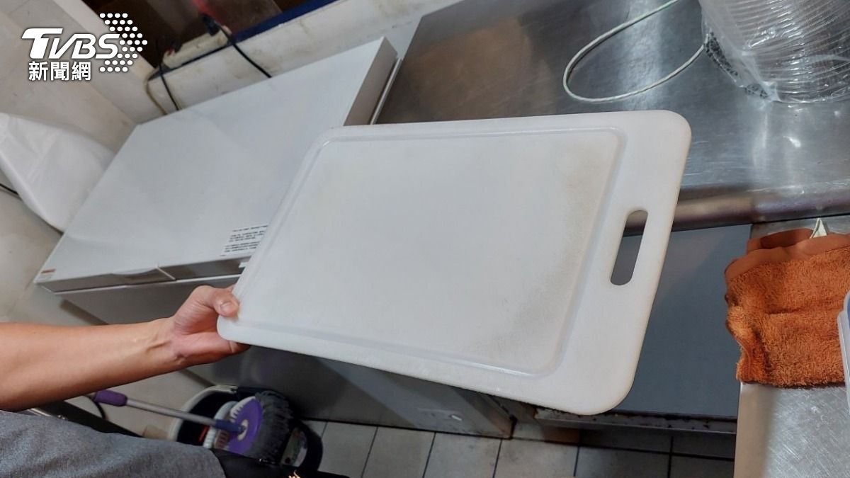 高市衛生局指出如未改善完成,將依食品衛生安全管理法移送地檢署偵辦。(圖/TVBS)