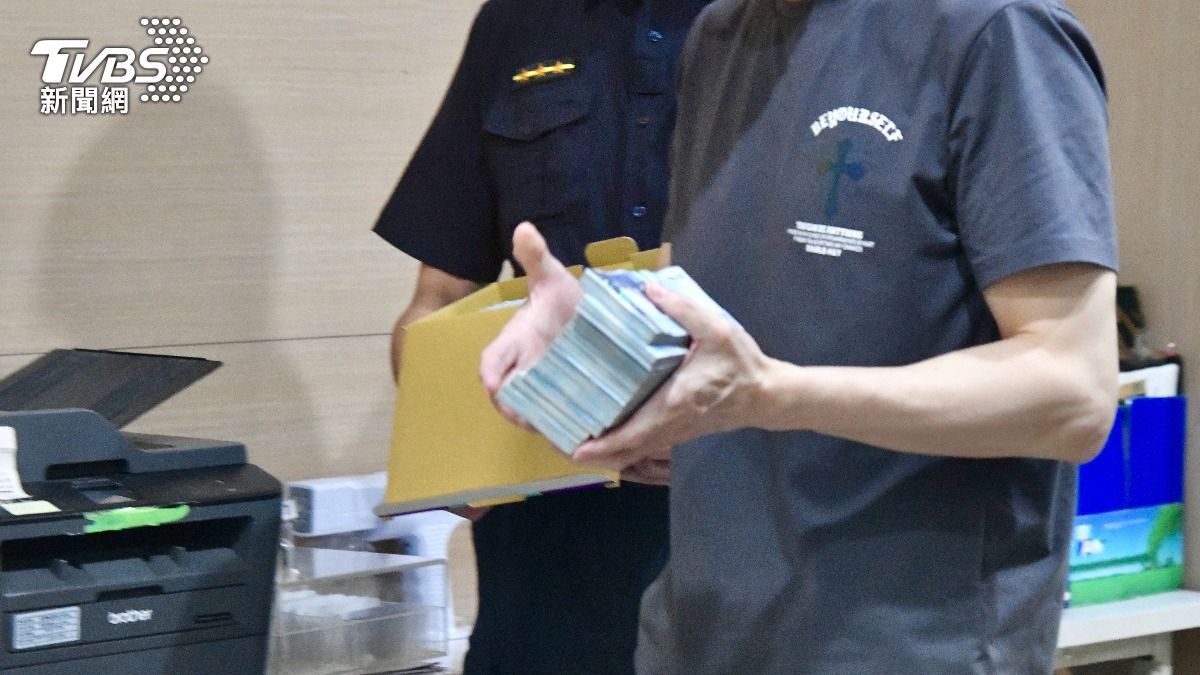 桃園地院昨日下午裁定鄭文燦500萬元交保。(圖/胡瑞麒攝)