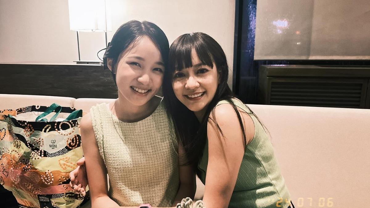 陳意涵和《小曉》片中女兒林品彤分別獲得最佳女配角、最佳女主角。(圖/翻攝自陳意涵臉書)