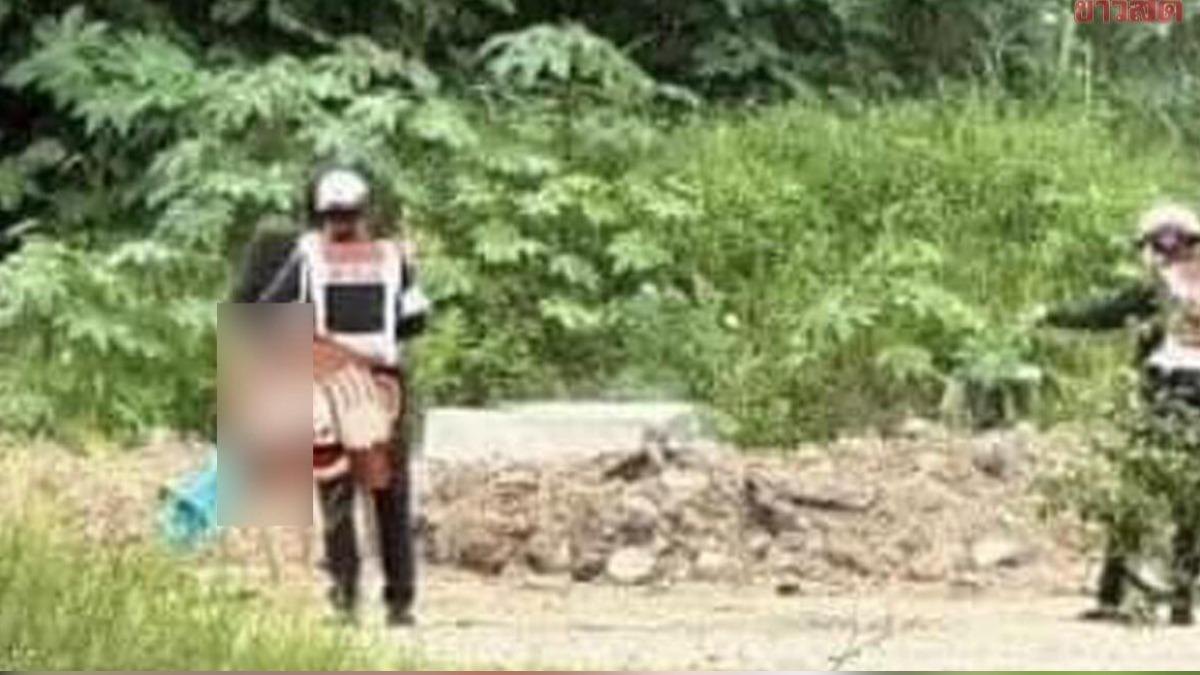 陸男女直接在停車場活春宮。（圖／翻攝自khaosod）