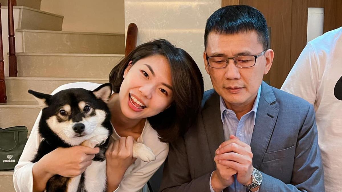 林依婷和林士傑感情深厚,父親如今遭開槍中彈身亡。(圖/翻攝自林依婷臉書)