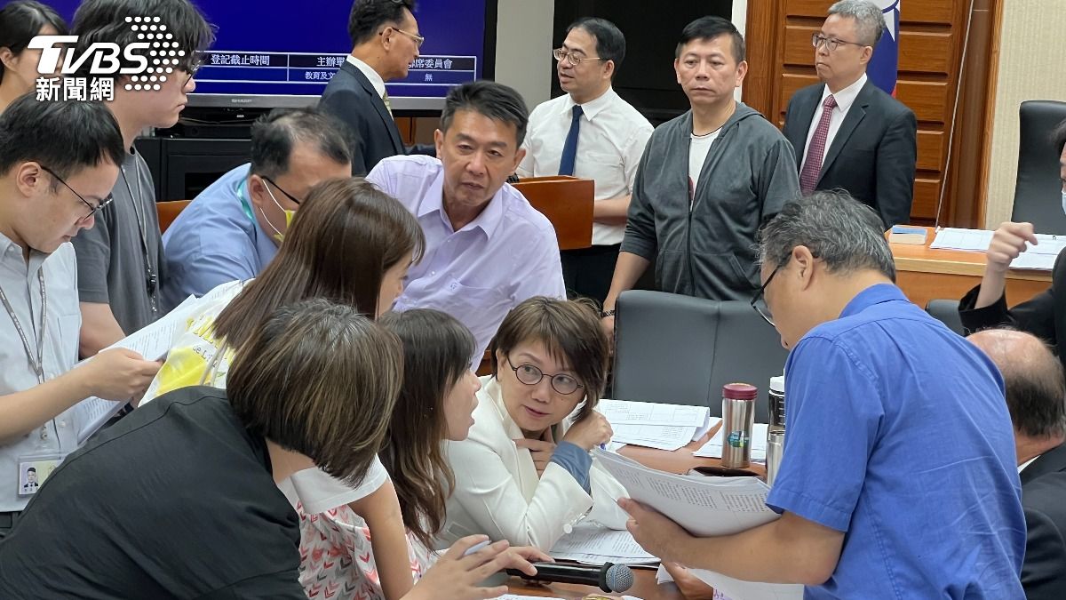 《學生輔導法》初審過關 學生有心理諮商需求可不經家長同意
