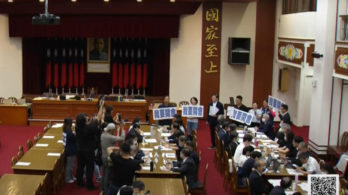 財委會開2分鐘就喊「休息」央行總裁全乾等 綠召委:不影響議程