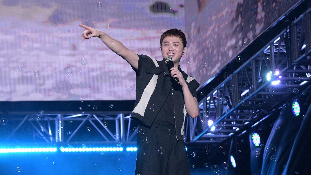 李子森集結粉絲到場看演出。（圖／三立提供）