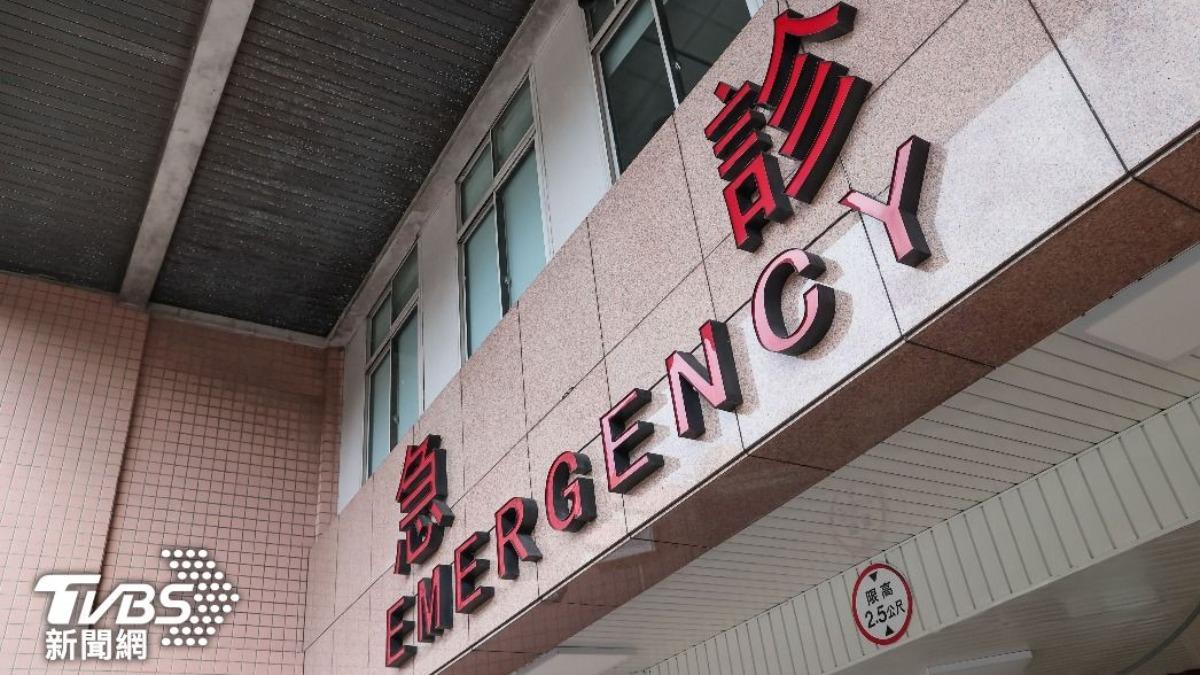 嫩妹車禍嫌醫護態度差!自曝左眼看不見「無照上路」 討拍變討罵