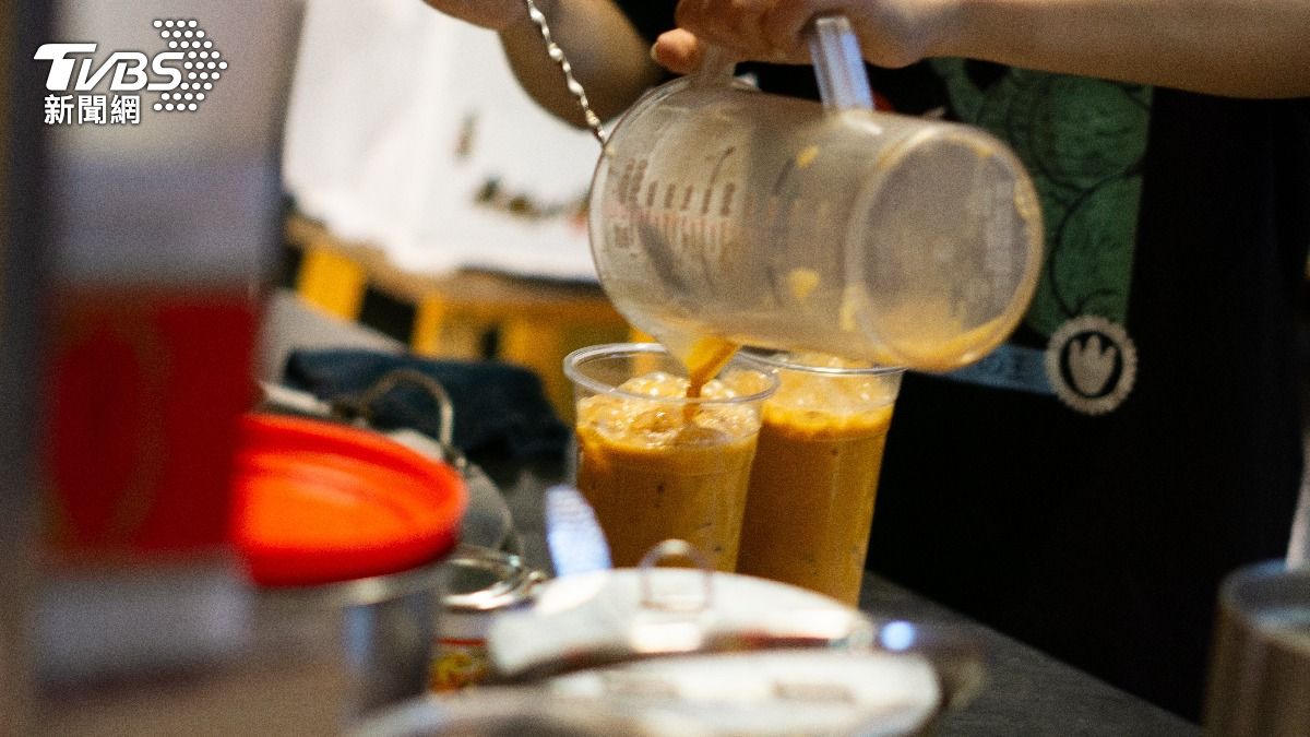 手搖店員認證「4種客人最煩」!同行爆共鳴:還要飲用水洗環保杯