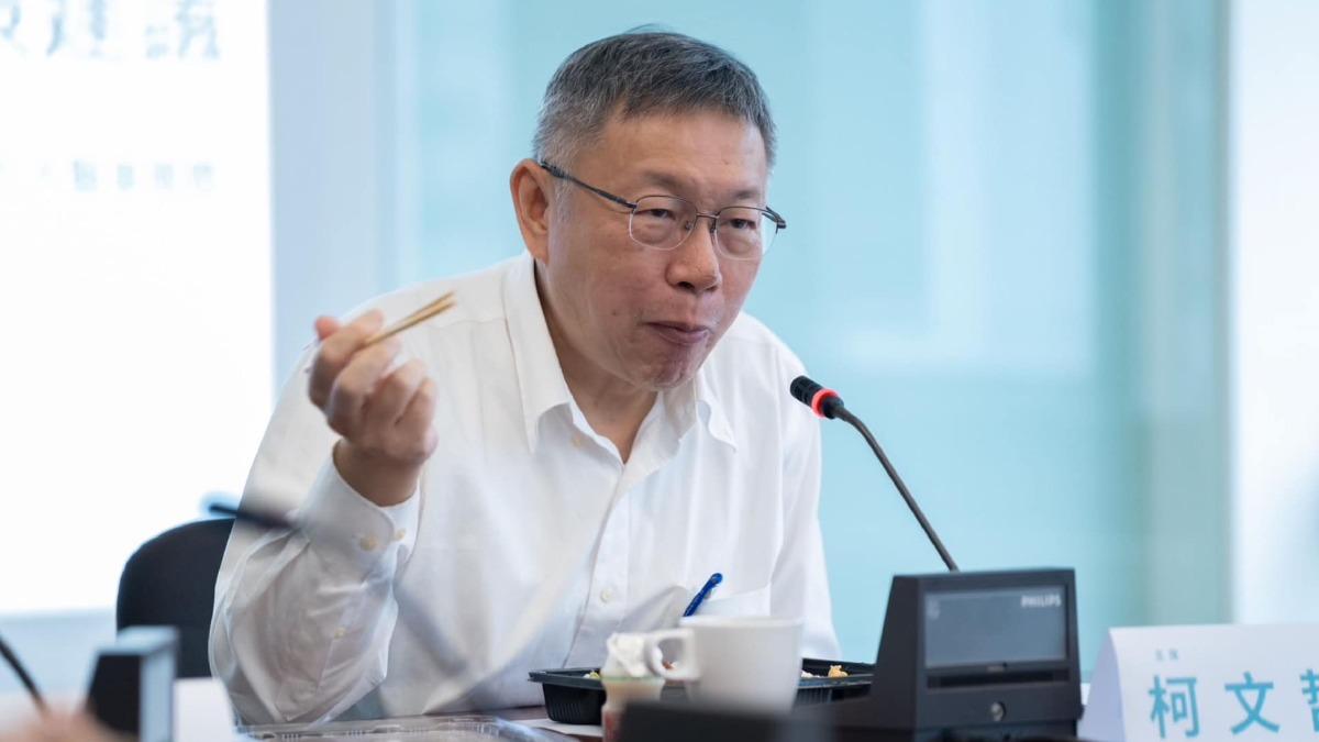 昔喊內心還是深綠!柯文哲譏笑「人一獨腦就殘」 她嗆:什麼票都要