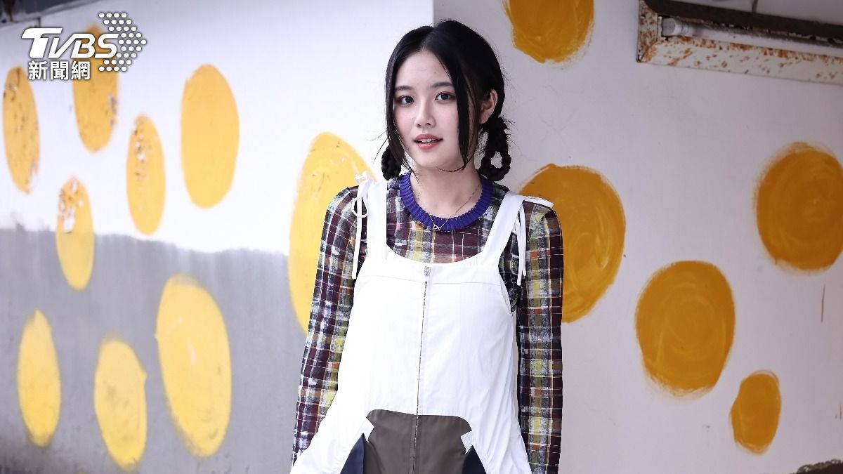 杯緹被怪人搭訕。(圖/張哲鳴攝)