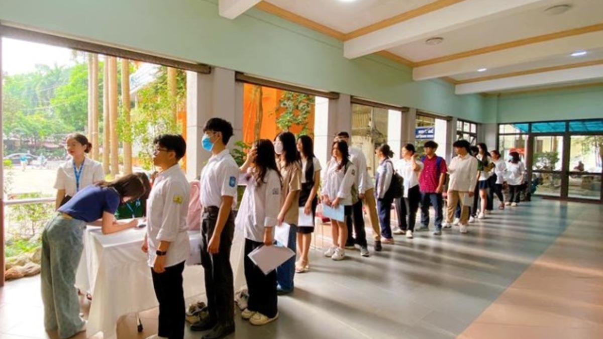 太矮禁入學!越南1學院要求「男165、女158公分」 情商也得考