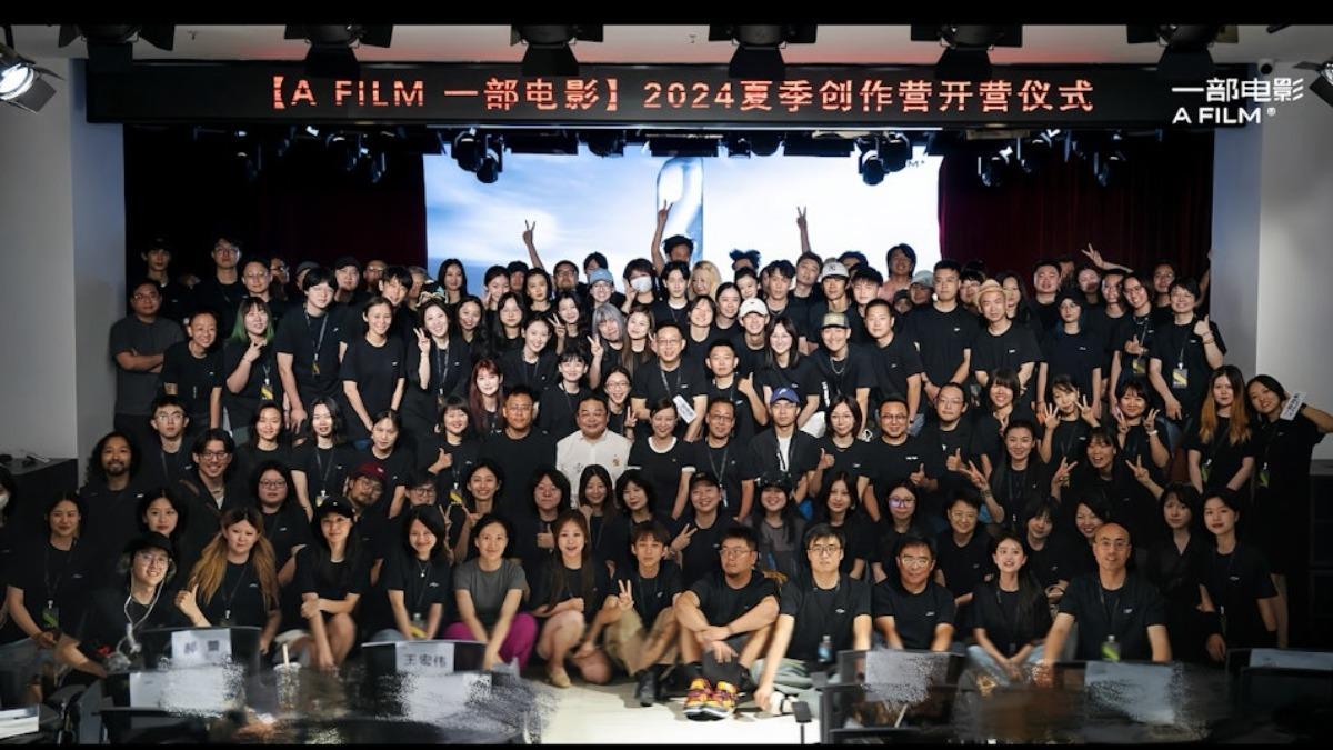 高海寧曬出電影創作營合照。(圖/翻攝自高海寧IG)