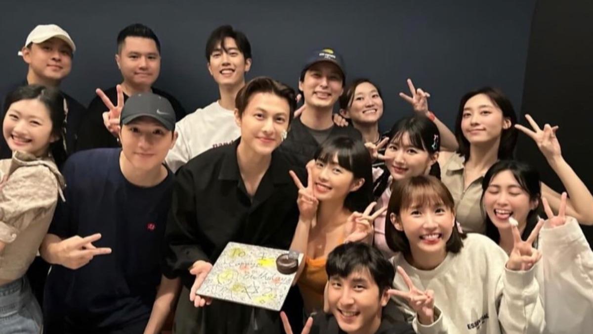 抓到了!王子深夜滑進《全明星》女神香閨 經紀人5字回應關係