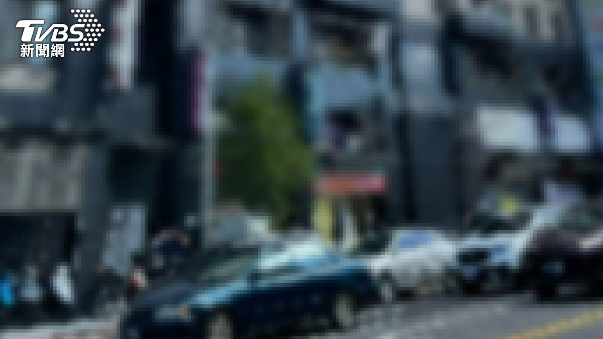 保母心碎趕抵現場。(圖/TVBS)