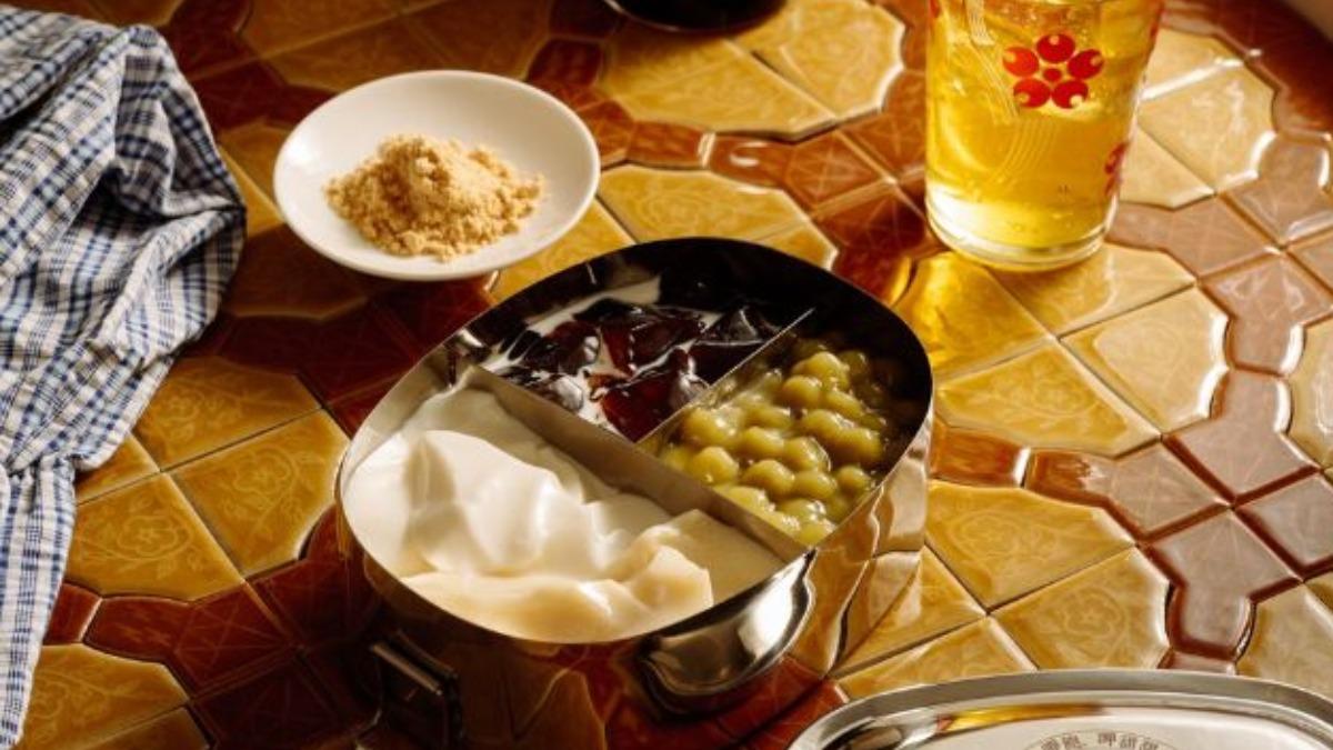 「珍藏料神便當盒」採用雙耳鐵盒便當設計。(圖/翻攝自一沐日官網)