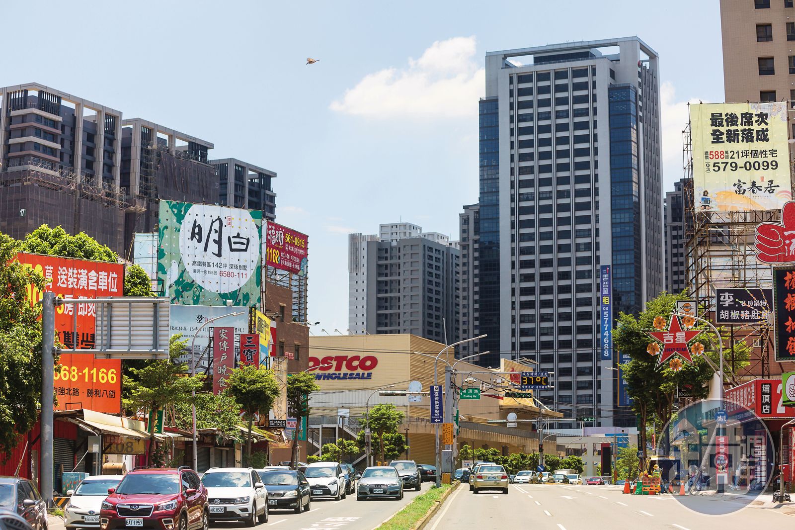王鳳珠住在新竹市熱鬧的東區好市多商圈,自宅的20年期房貸早已還清。(圖/鏡週刊)