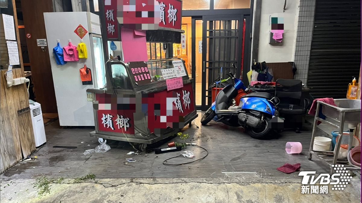 高雄檳榔攤被蓄意衝撞!檳榔西施遭撞飛滿身傷 肇事者溜了