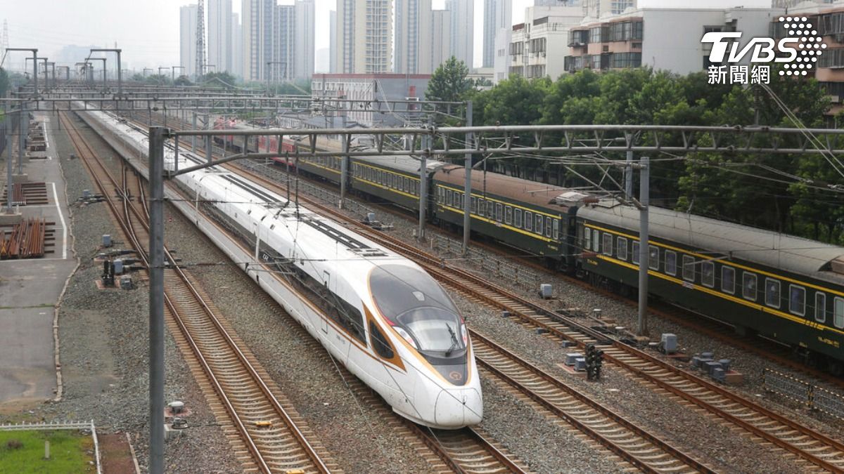 180天換一套!陸網喊「坐高鐵一定要穿長褲」 驚人畫面曝