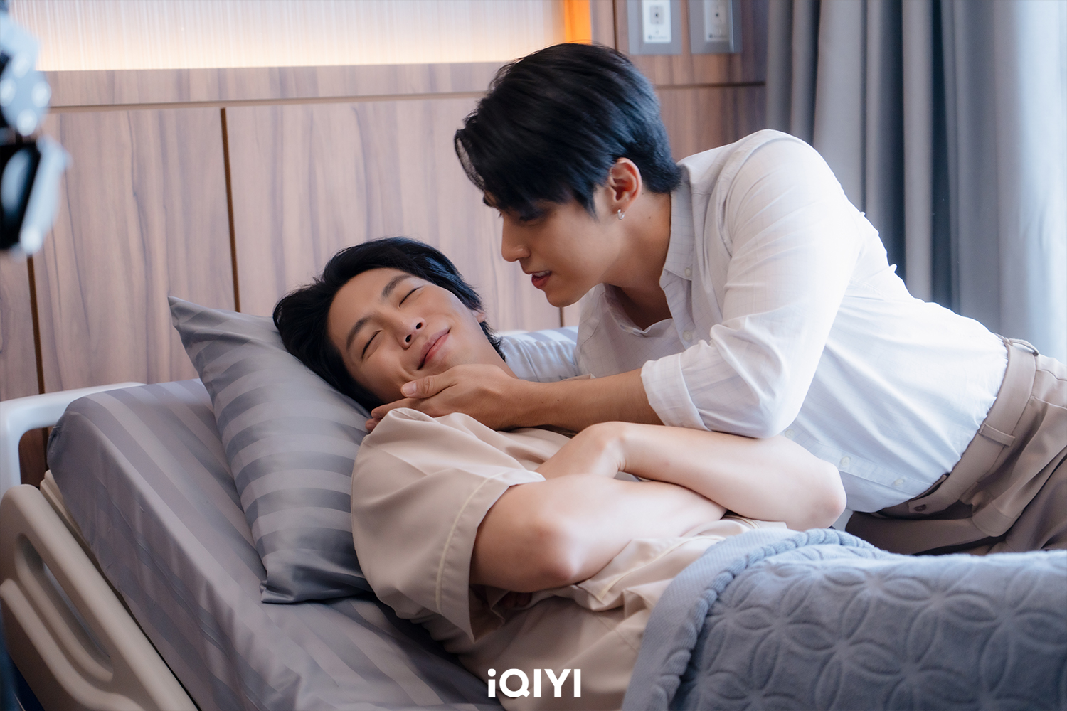 《職業替身》本週大結局,劇情反轉口碑看漲。(圖/iQIYI國際站提供)