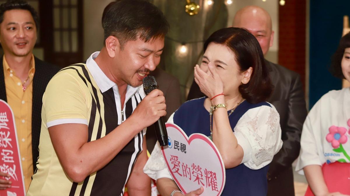 姚黛瑋(右)打江俊翰巴掌內疚落淚。(圖/民視提供)
