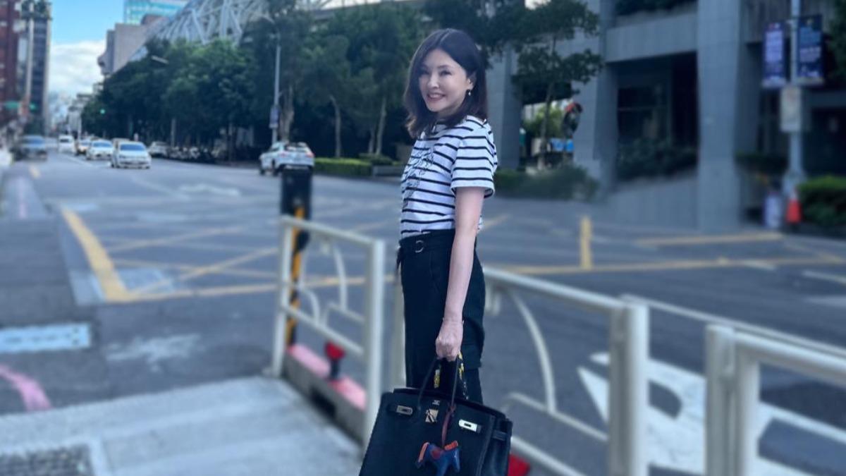 何如芸抱怨兒手機不離身「卻不讀不回!」 遭冷笑回1句怒了