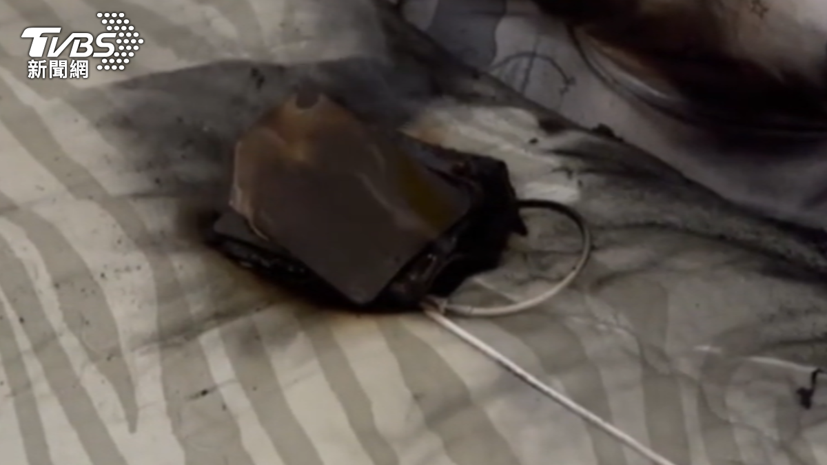 節儉的代價!女硬用「膨脹行動電源」 充電驚爆火光險燒光男友家