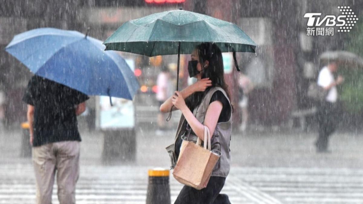 天氣/雨來了!大雷雨狂轟「2縣市」 氣象署大雨特報下到晚上