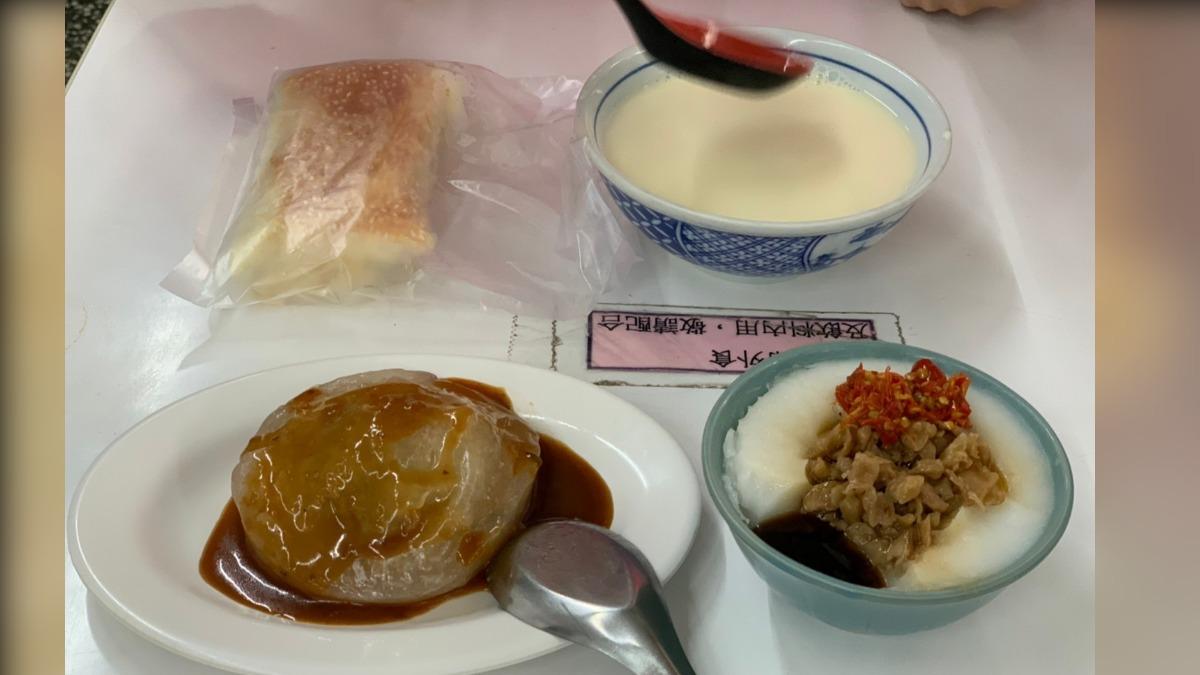 店內有許多隱藏菜單,甚至還能吃到肉丸跟碗糕。(圖/翻攝自天母商圈臉書)