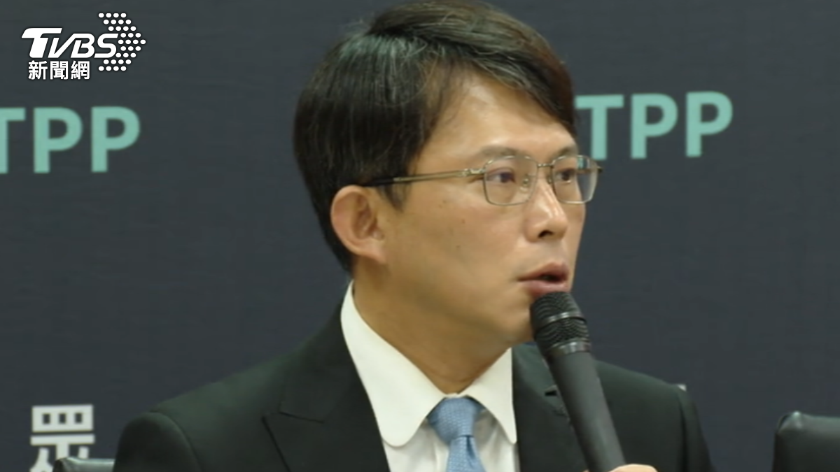 鄭文燦678萬藏這!黃國昌酸:民進黨大官家「新台幣淹腳目」