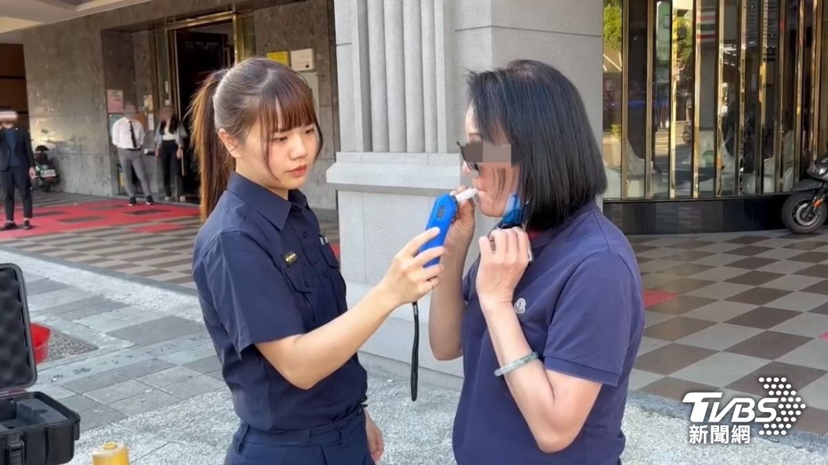 賴女稱是前一夜和友人聚餐幫人擋酒。（圖／TVBS）